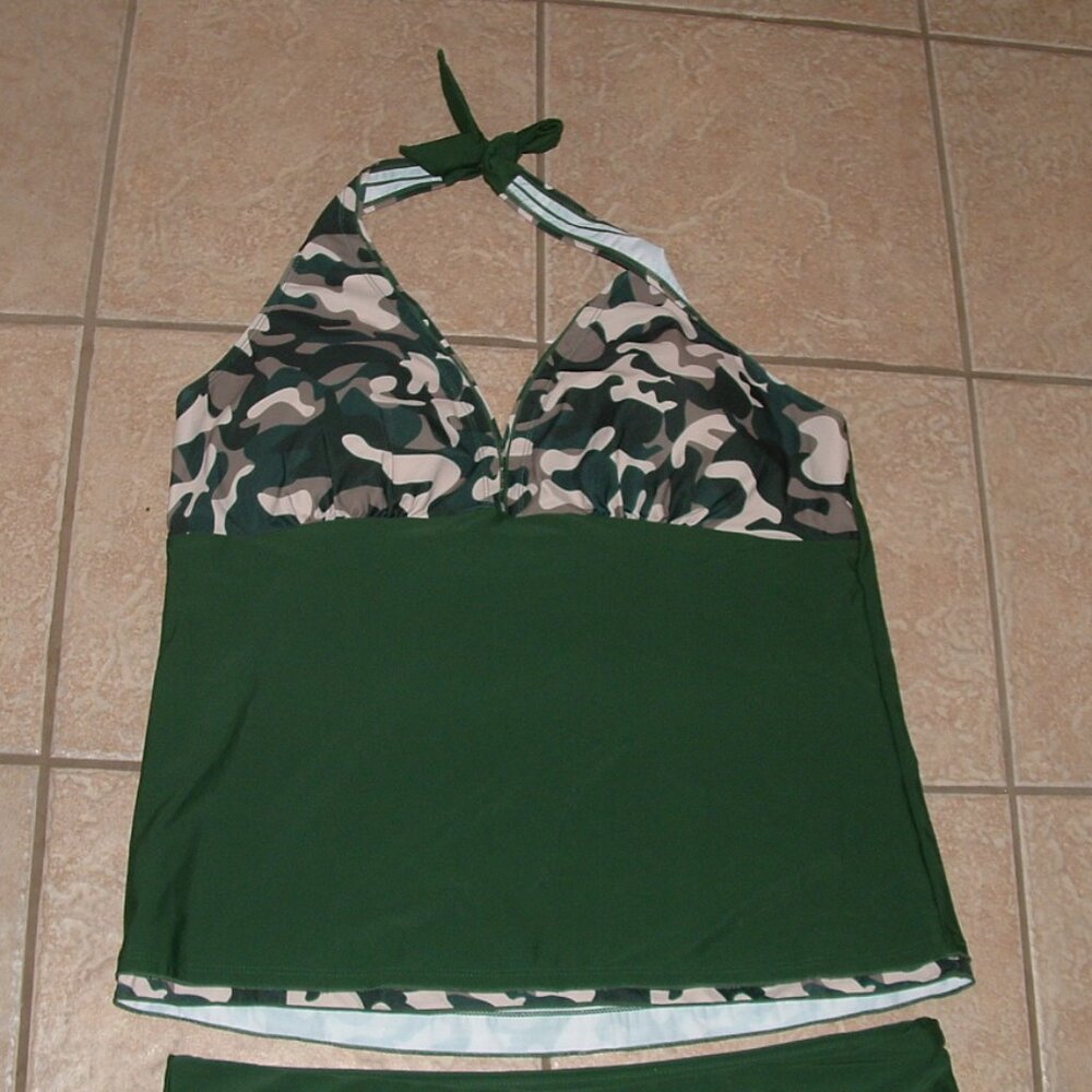 NEW Green with Camo Trim Plus Sz 3XL Skort & Halter Tankini 2 Pc Swimsuit - Picture 3 of 6